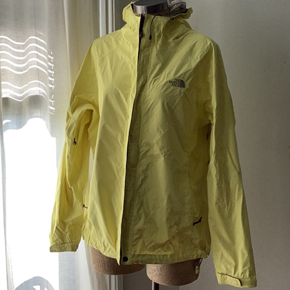 Highlighter Yellow North Face, size large